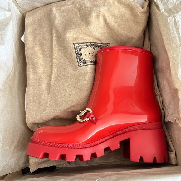 GUCCI Trip Horsebit Ankle Rain Boots in Red - Picture 2 of 14